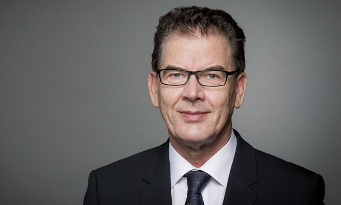 Portraifoto des Bundesministers Dr. Gerd Müller. Foto: BMZ, Foto Heimhuber